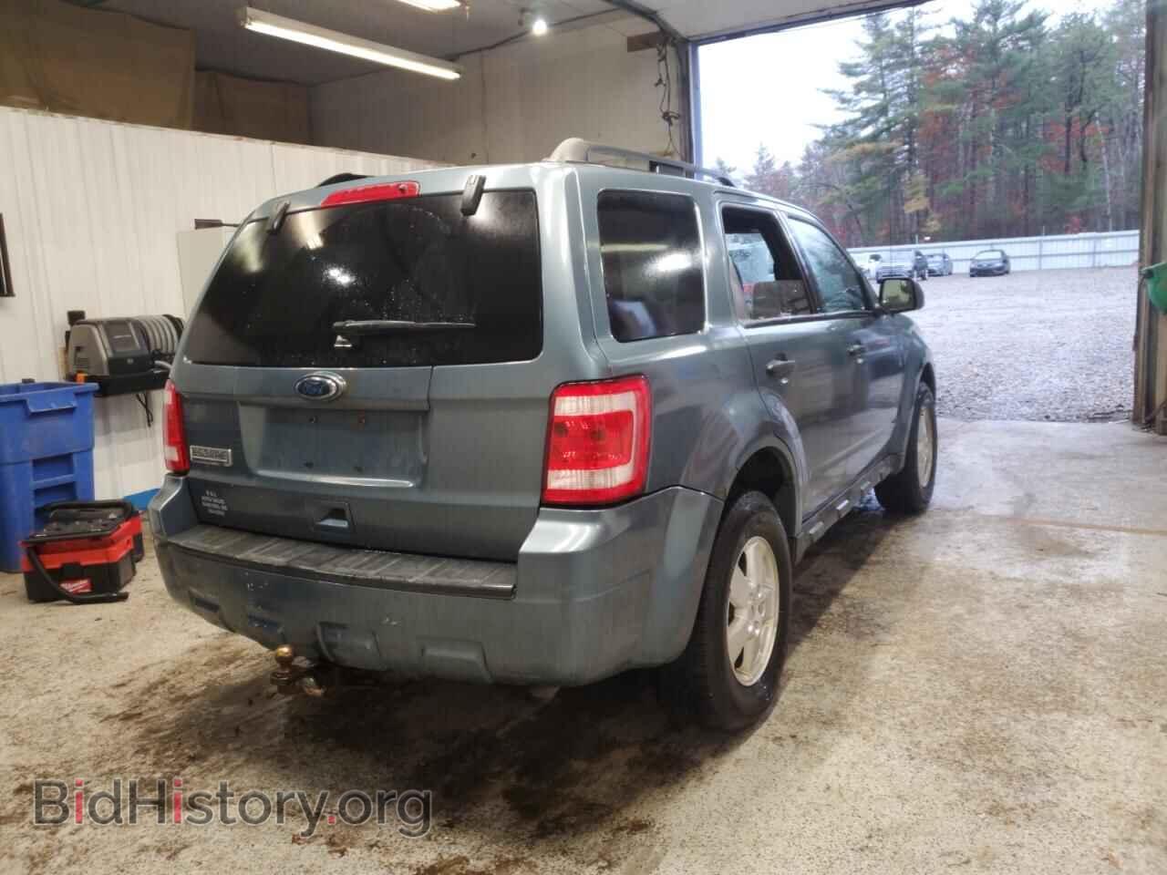2010 FORD ESCAPE - VIN: 1FMCU9D74AKB42897 - Фото 3