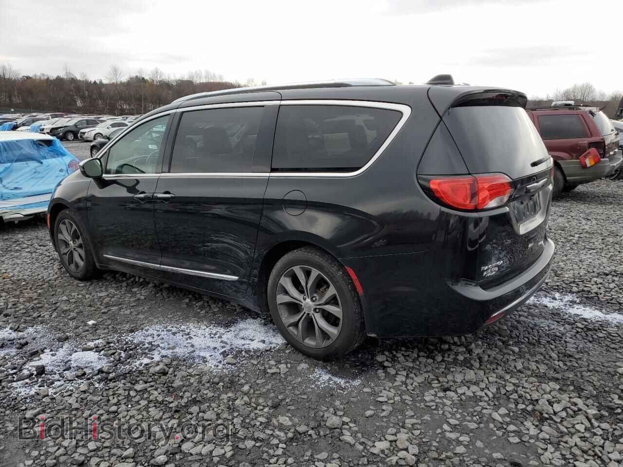 2017 CHRYSLER PACIFICA - VIN: 2C4RC1GG4HR751997 - Photo 2