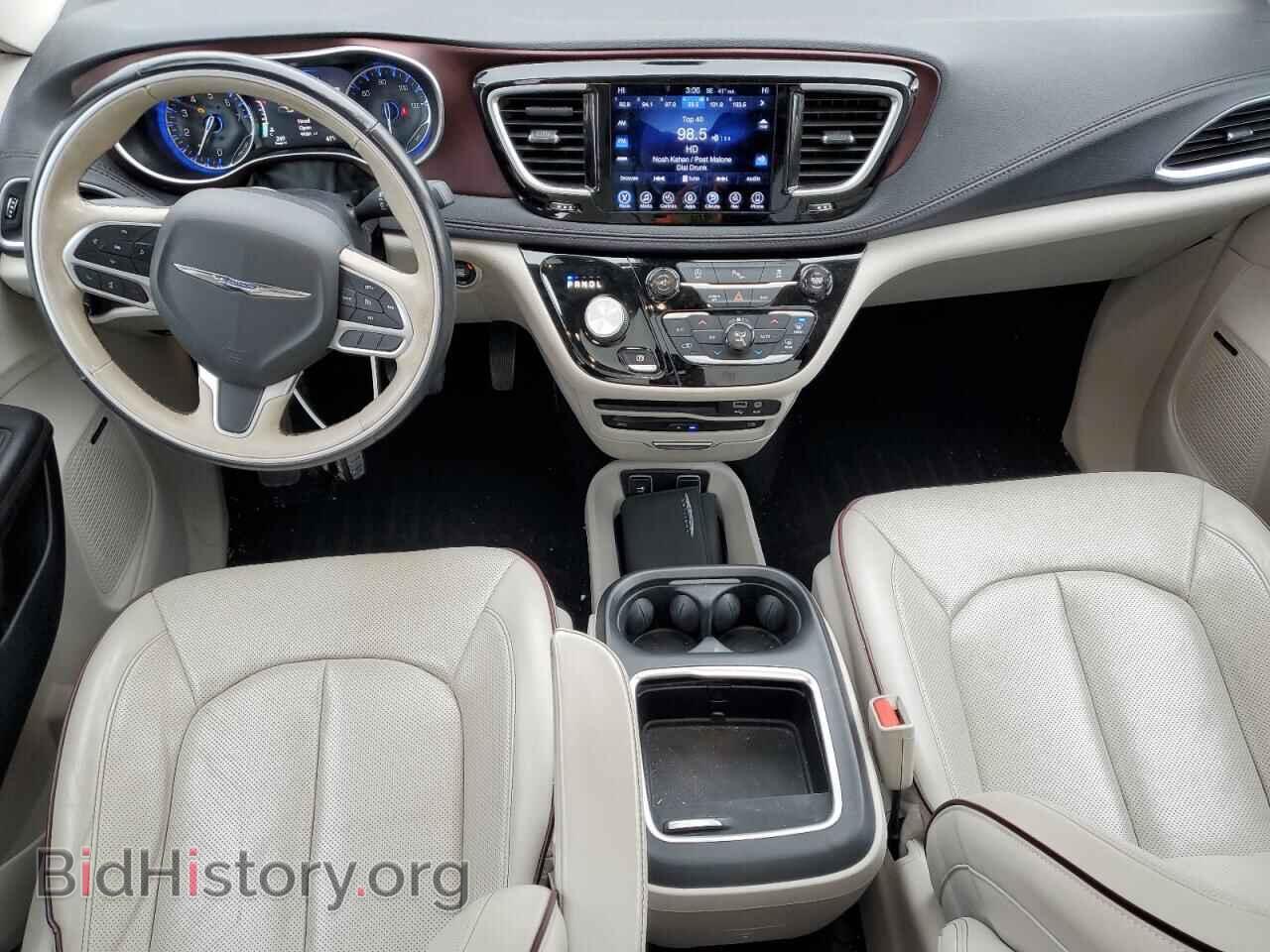 2017 CHRYSLER PACIFICA - VIN: 2C4RC1GG4HR751997 - Photo 8