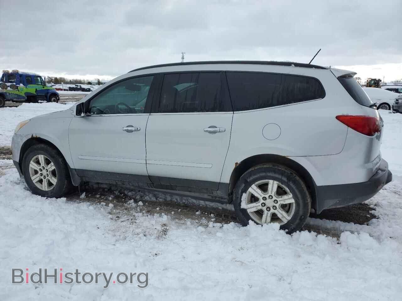 2010 CHEVROLET TRAVERSE - VIN: 1GNLRFED5AJ263945 - Фото 2