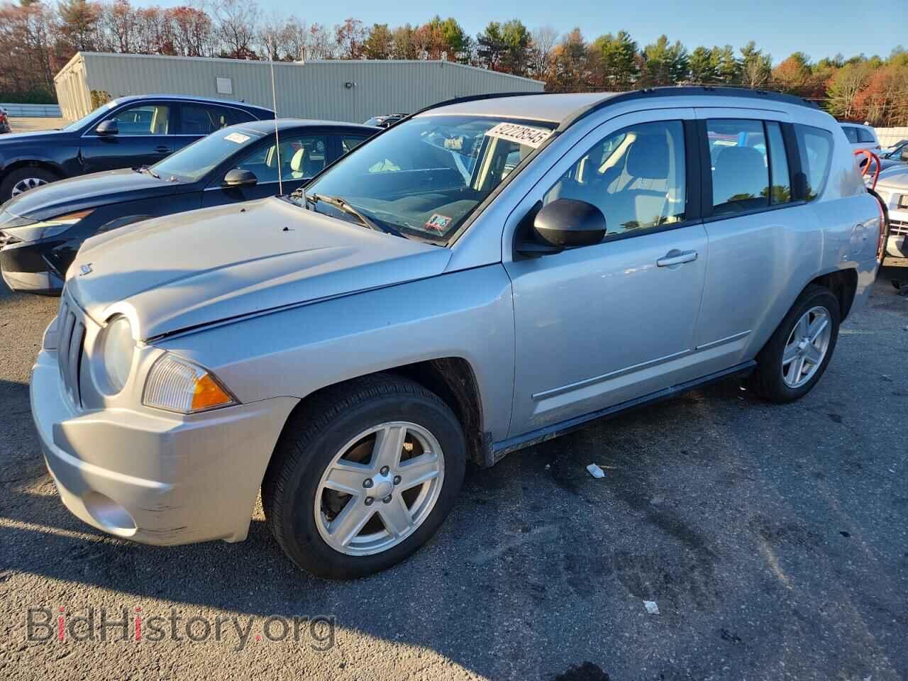 Photo 1J4NF4FB0AD601417 - JEEP COMPASS 2010