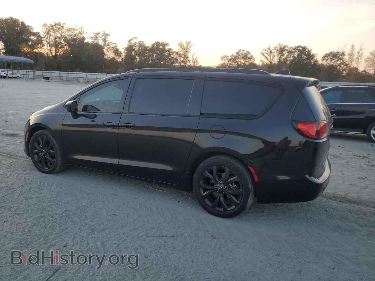 2020 CHRYSLER PACIFICA - VIN: 2C4RC1EG4LR236090 - Photo 2