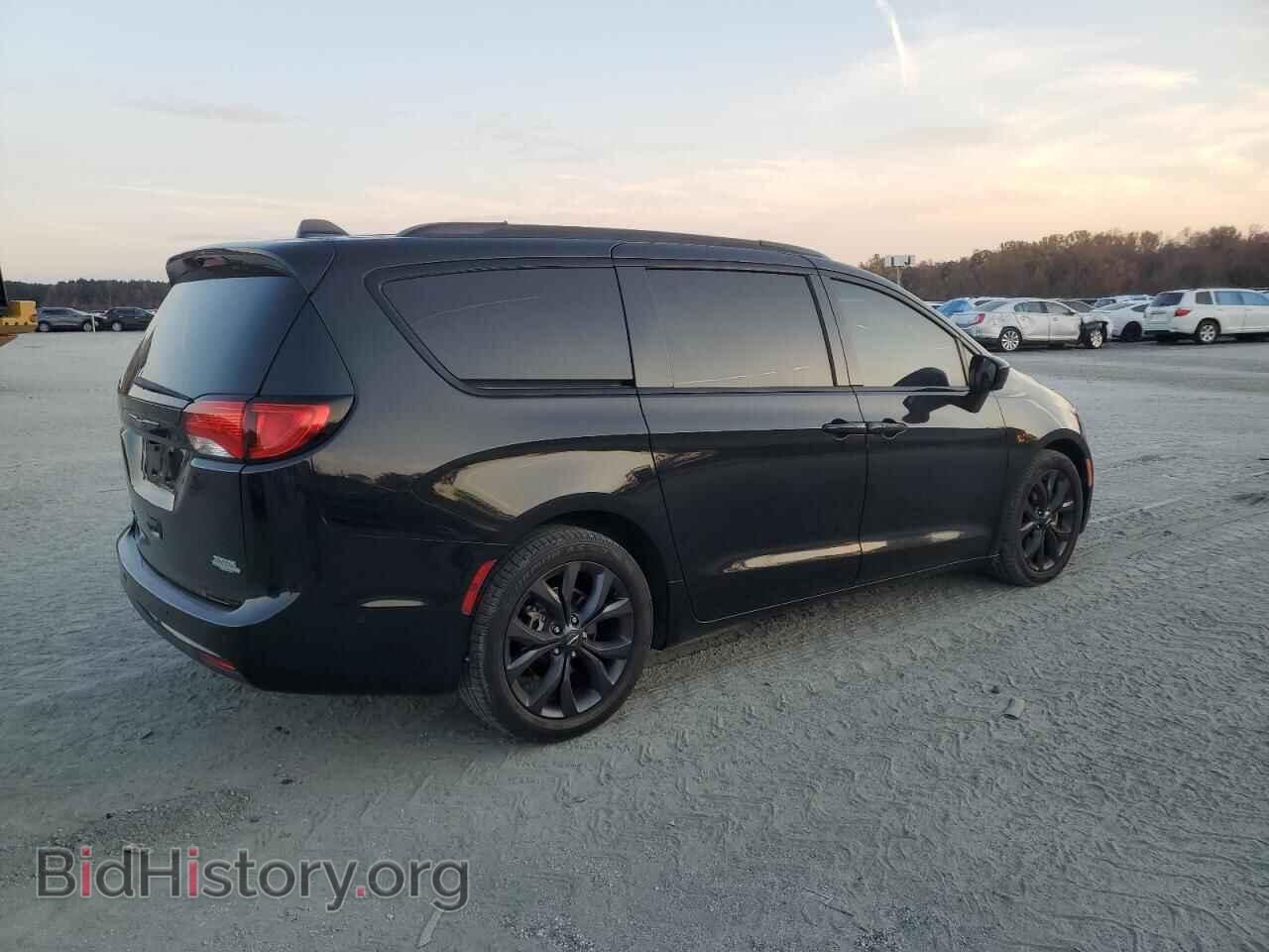 2020 CHRYSLER PACIFICA - VIN: 2C4RC1EG4LR236090 - Photo 3