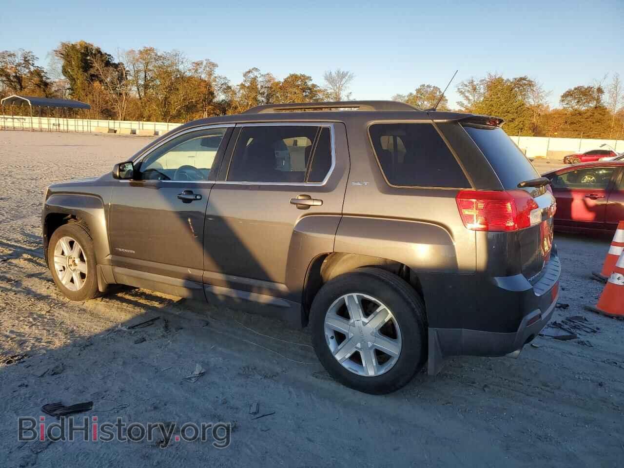 2011 GMC TERRAIN - VIN: 2CTFLVE55B6215522 - Photo 2