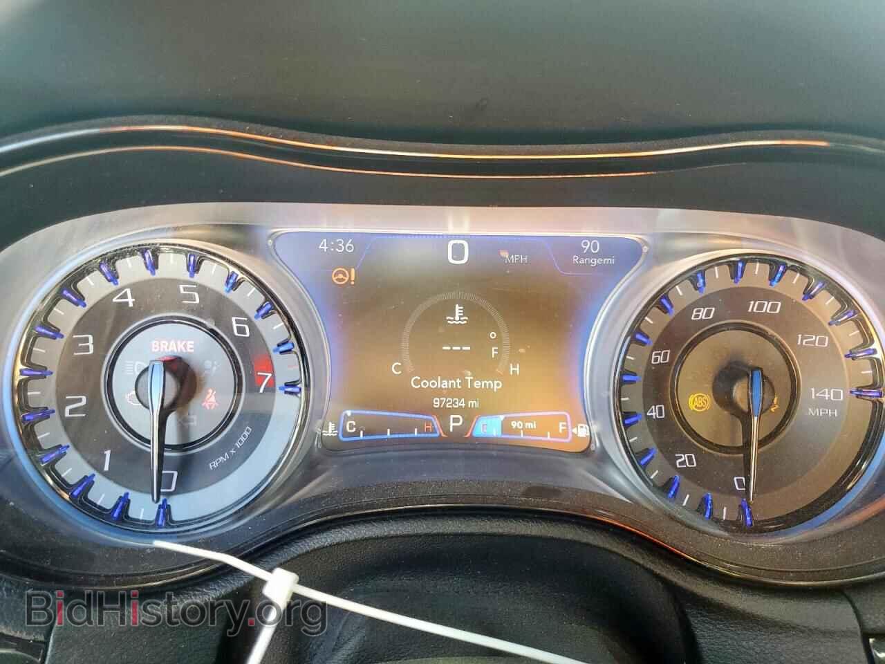 2019 CHRYSLER 300 - VIN: 2C3CCABG1KH654402 - Фото 9