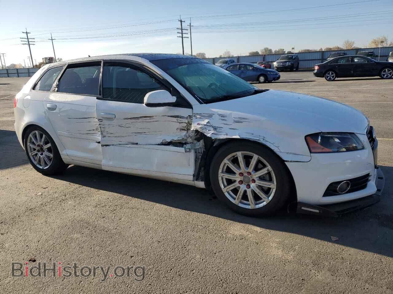 2013 AUDI A3 - VIN: WAUMFAFM2DA032994 - Photo 4