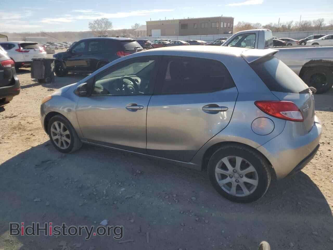 2011 MAZDA 2 - VIN: JM1DE1HY5B0120172 - Фото 2