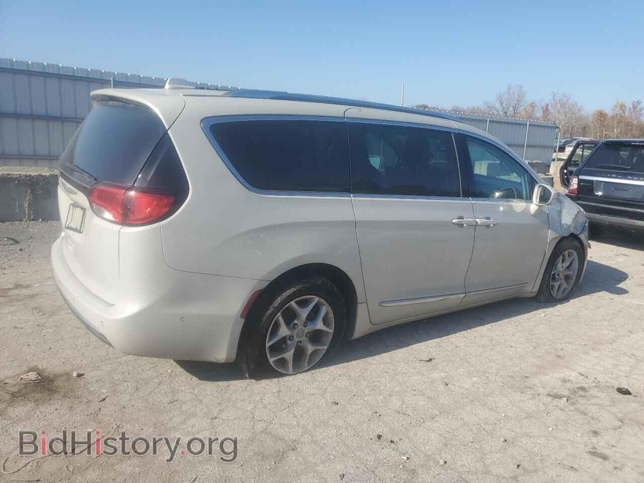 2017 CHRYSLER PACIFICA - VIN: 2C4RC1EG8HR608361 - Фото 3