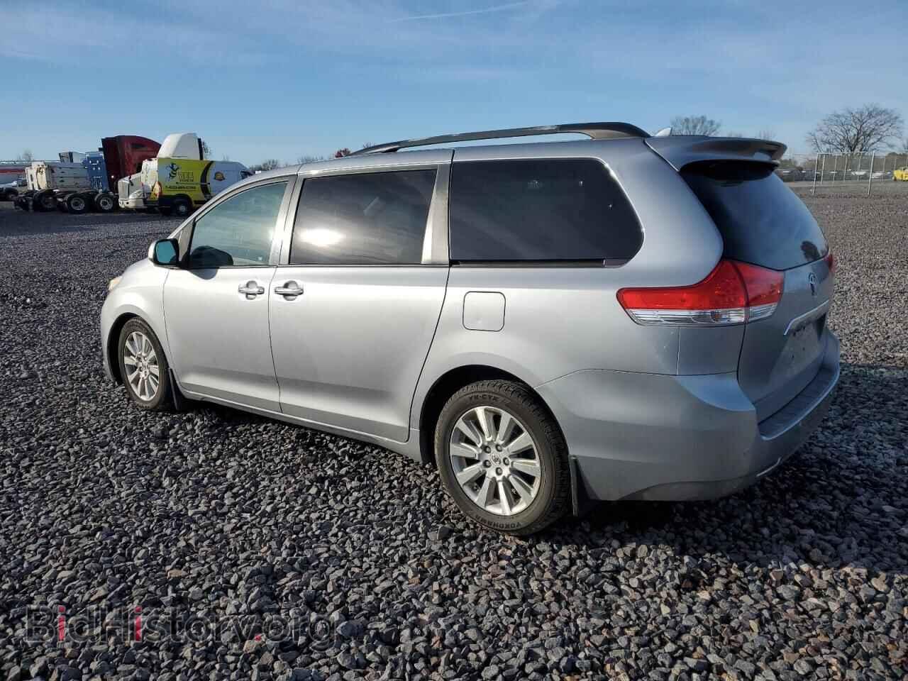 2011 TOYOTA All Models - VIN: 5TDDK3DC2BS027475 - Photo 2