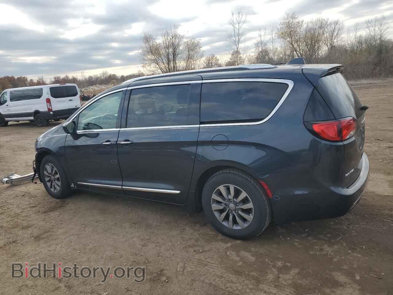 2019 CHRYSLER PACIFICA - VIN: 2C4RC1EG3KR628167 - Фото 2