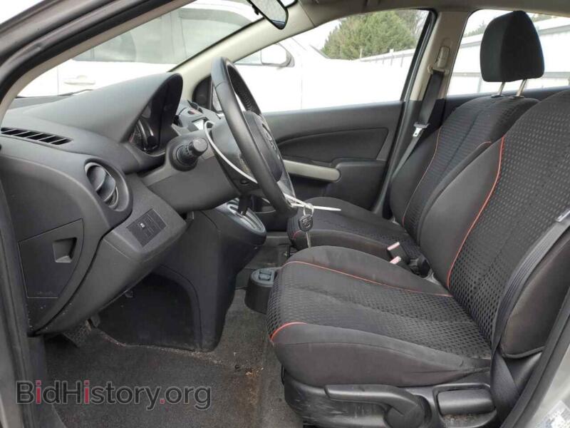 2011 Mazda 2 (VIN JM1DE1HZ0B0112330) — фото 7 из 12