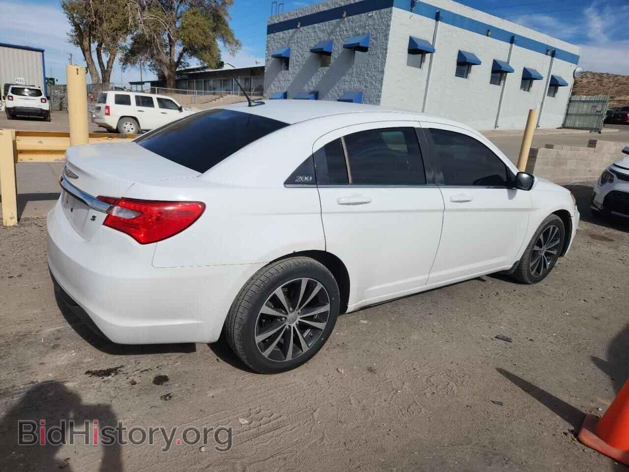 2011 CHRYSLER 200 - VIN: 1C3BC8FG7BN597676 - Фото 3