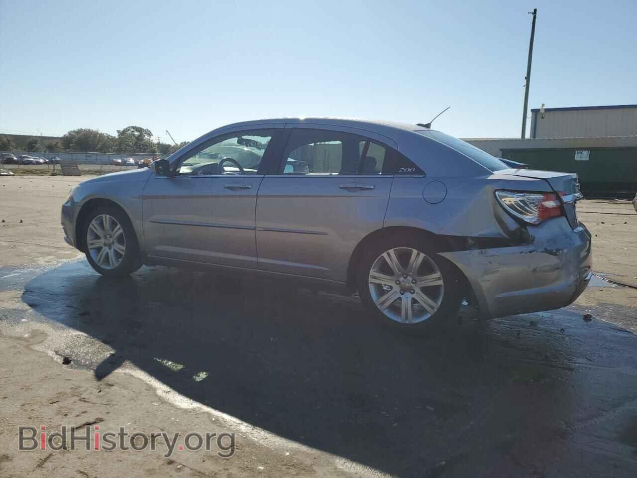 2013 CHRYSLER 200 - VIN: 1C3CCBBB2DN655949 - Фото 2