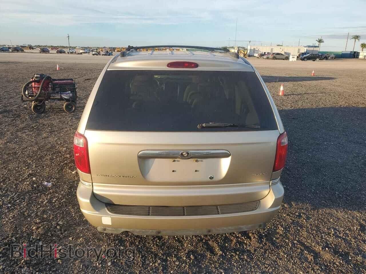 2005 CHRYSLER MINIVAN - VIN: 2C8GP54L55R202503 - Фото 6