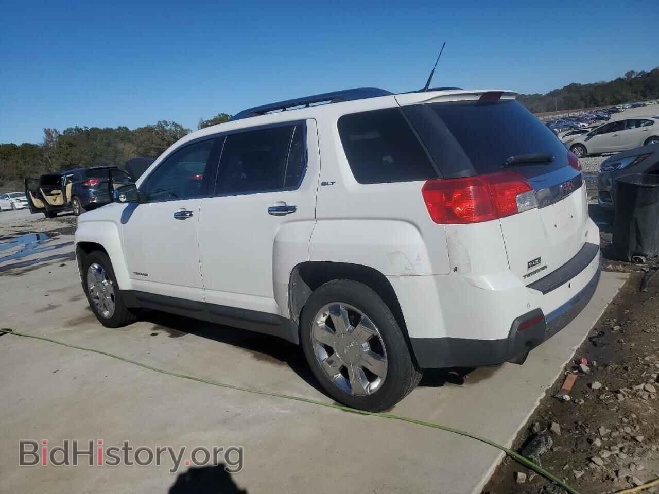 2011 GMC TERRAIN - VIN: 2CTFLWE55B6250437 - Photo 2