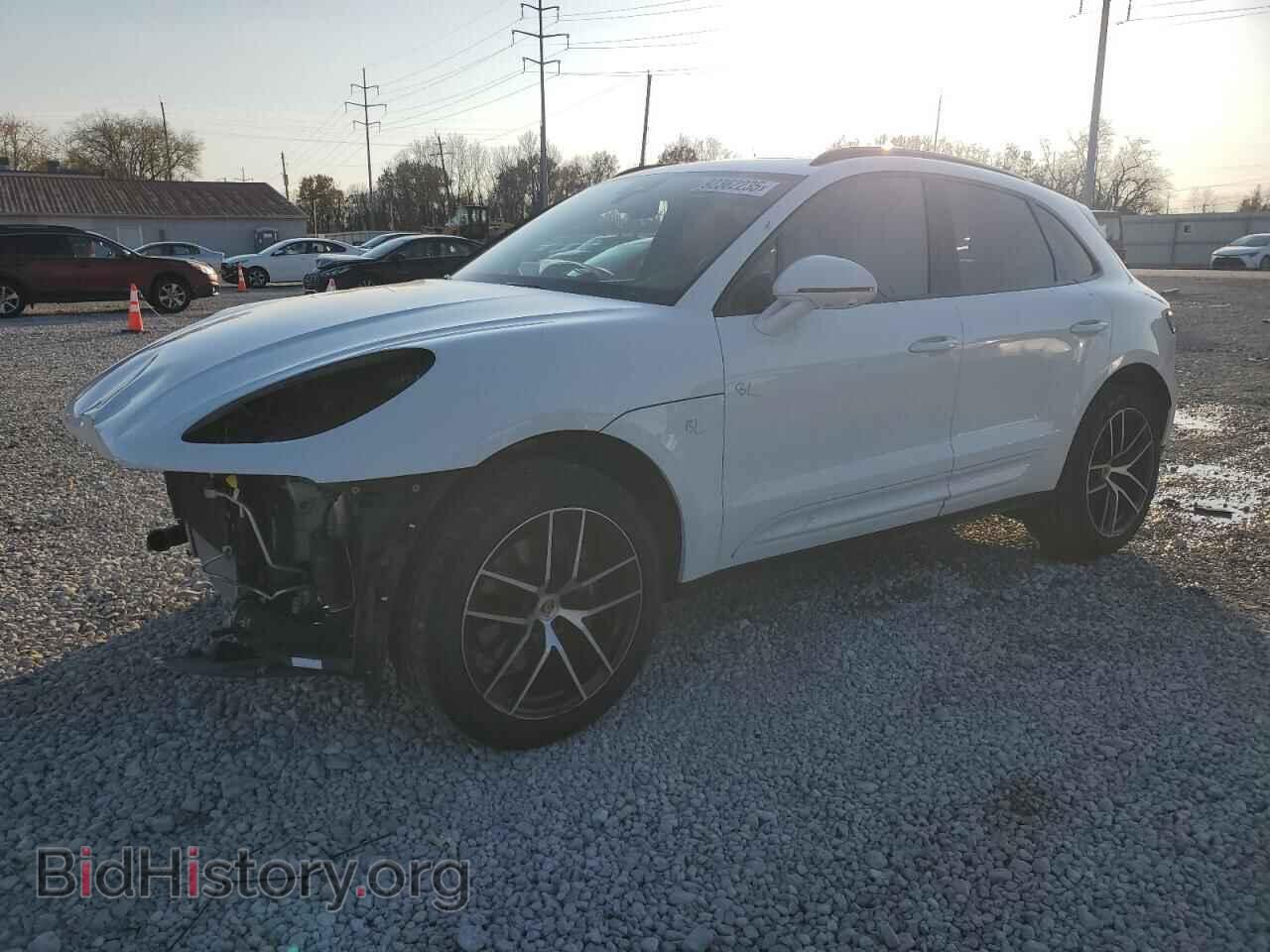 Фотография WP1AA2A52RLB16561 - PORSCHE MACAN BASE 2024