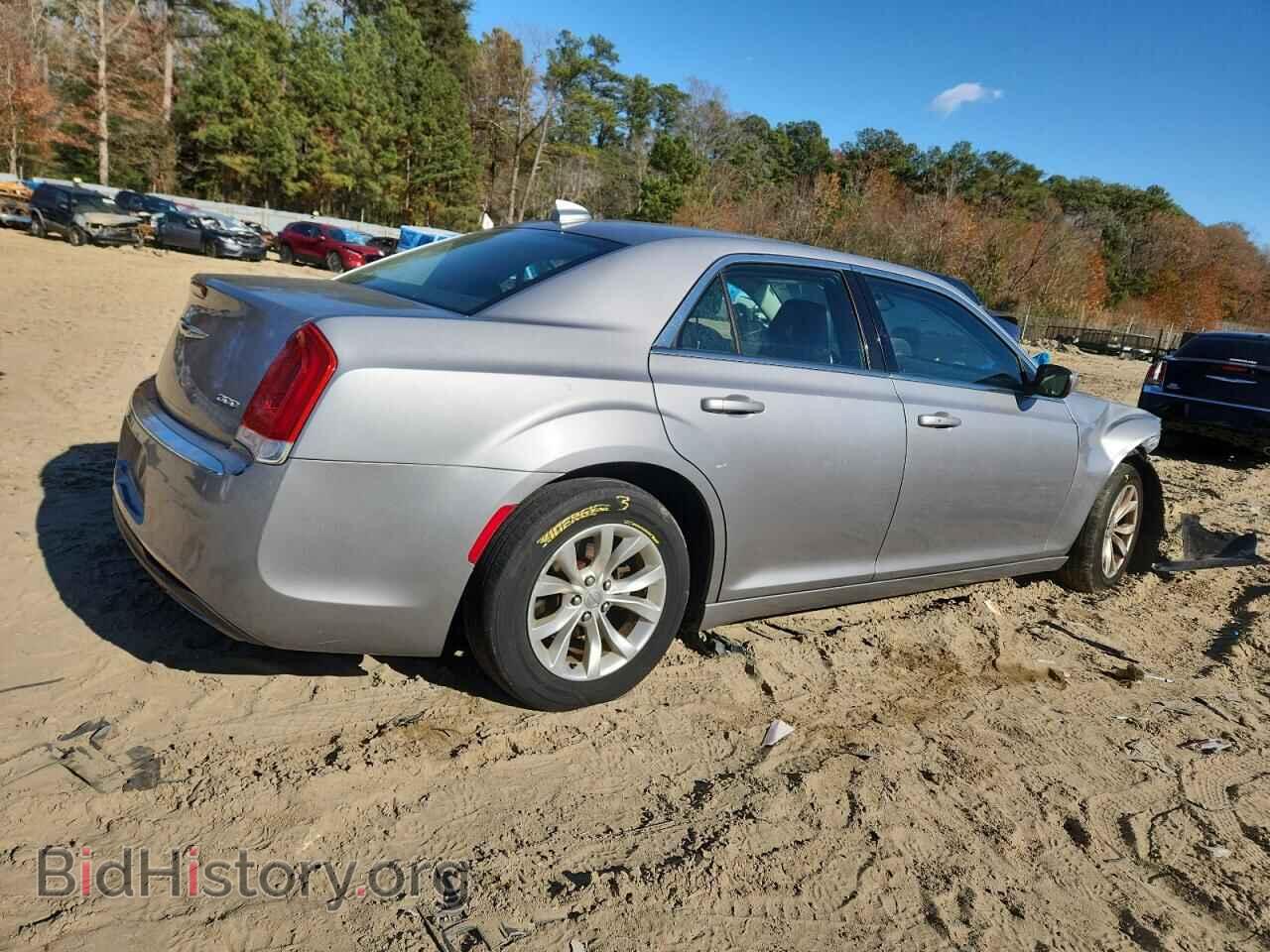 2015 CHRYSLER 300 - VIN: 2C3CCAAGXFH881885 - Фото 3