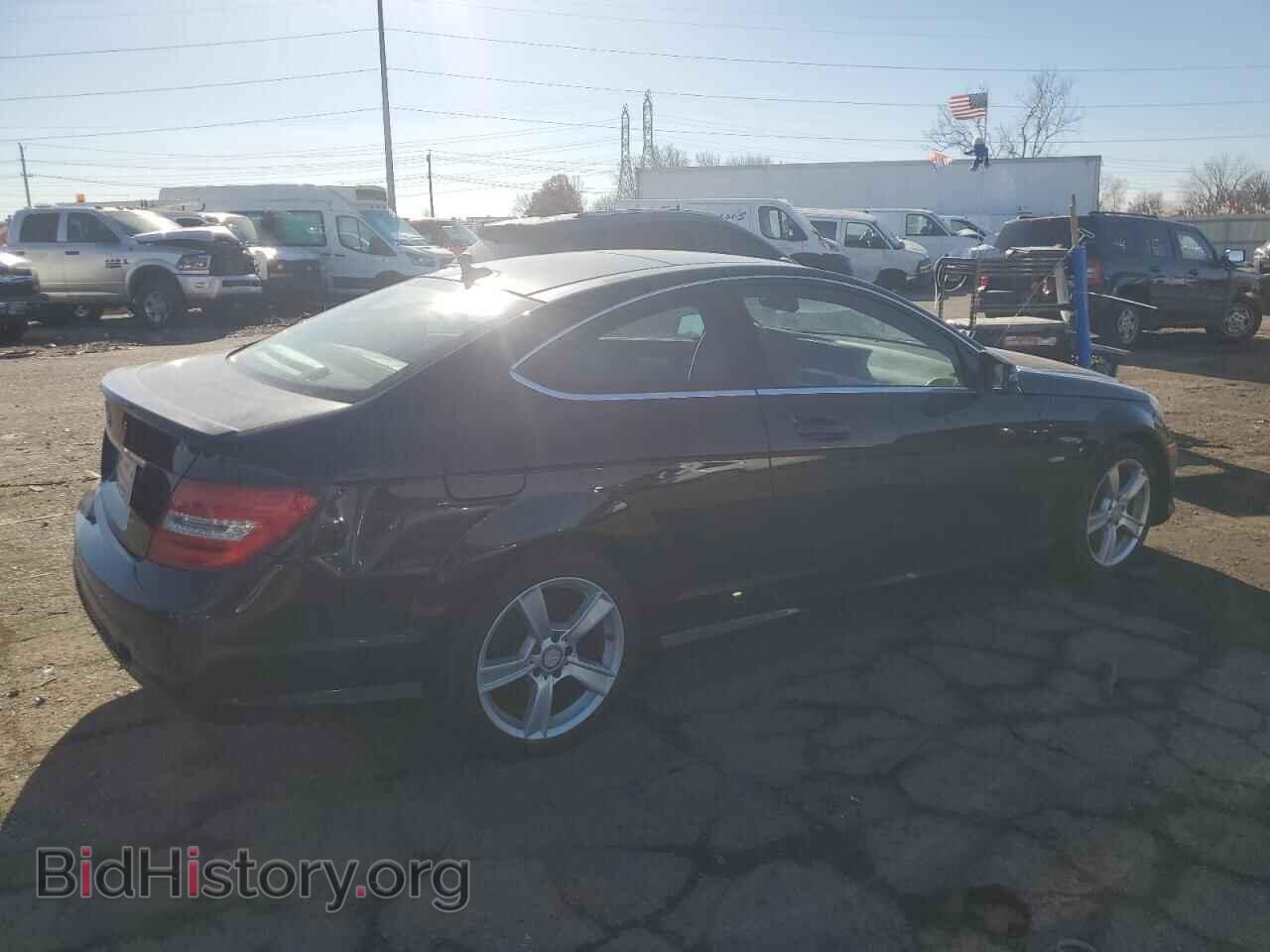 2012 MERCEDES-BENZ C-CLASS - VIN: WDDGJ4HB0CF863722 - Фото 3