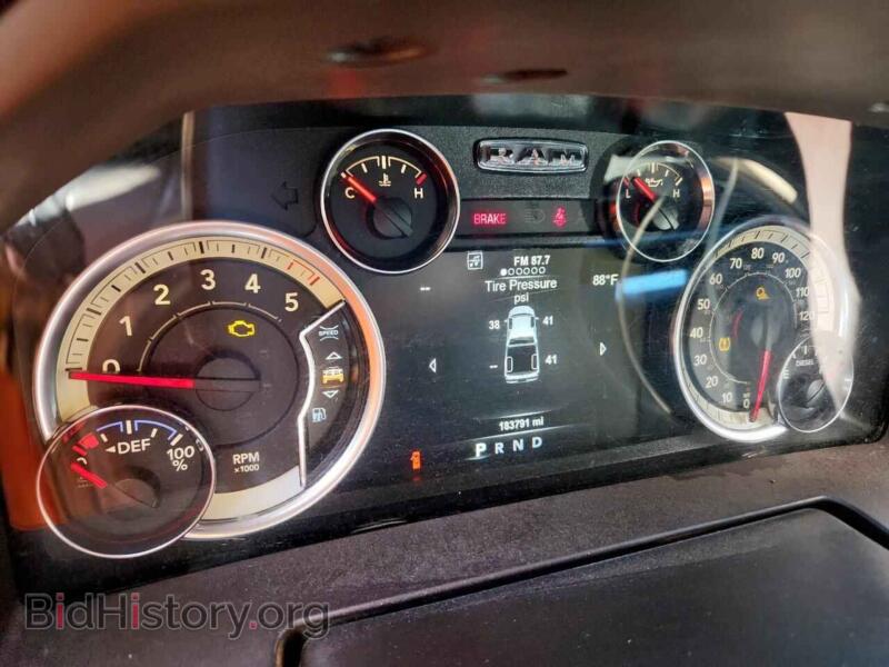 2018 RAM 1500 (VIN 1C6RR7LM5JS355926) — фото 9 из 12