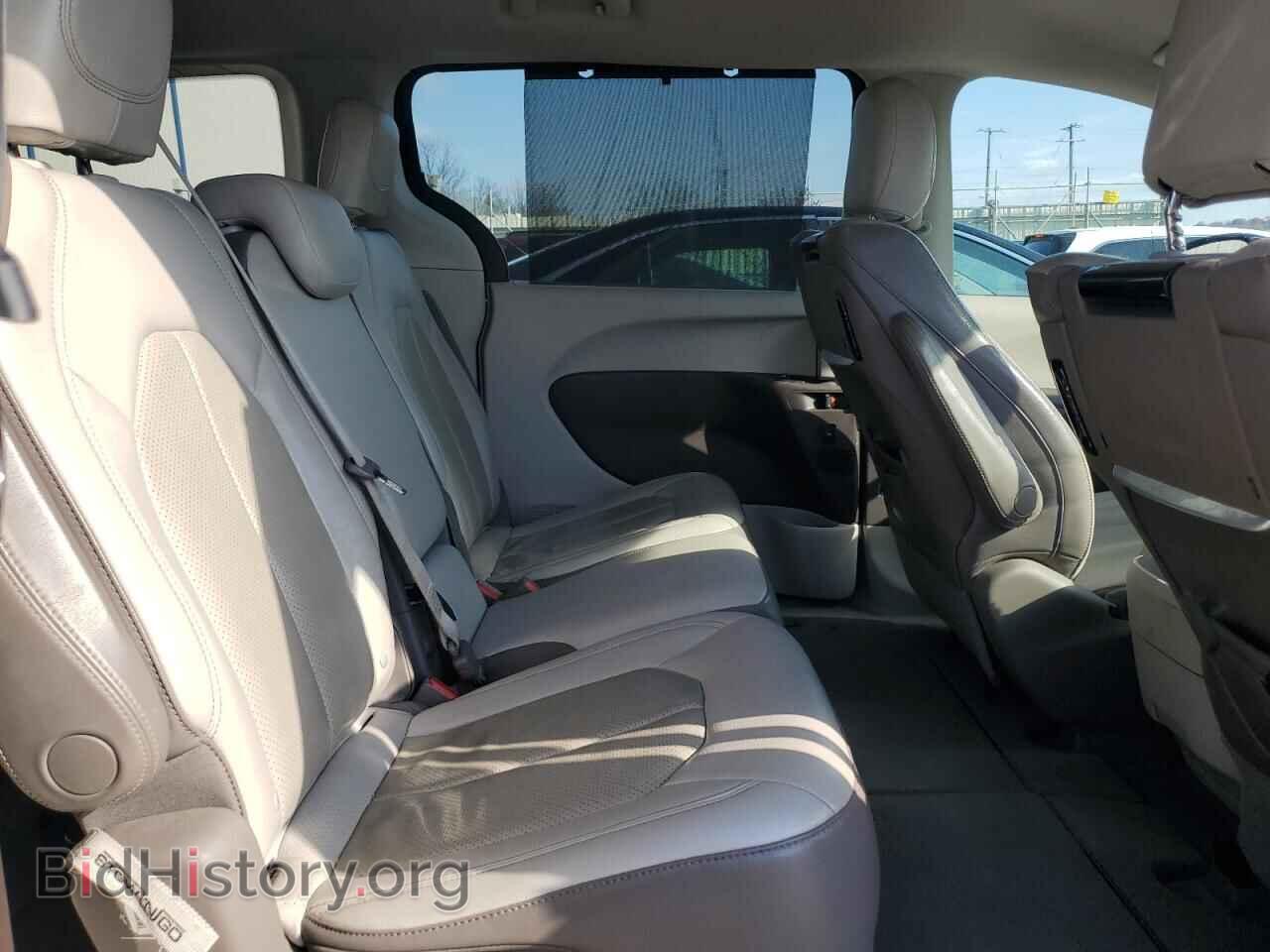 2018 CHRYSLER PACIFICA - VIN: 2C4RC1EG0JR317536 - Photo 11