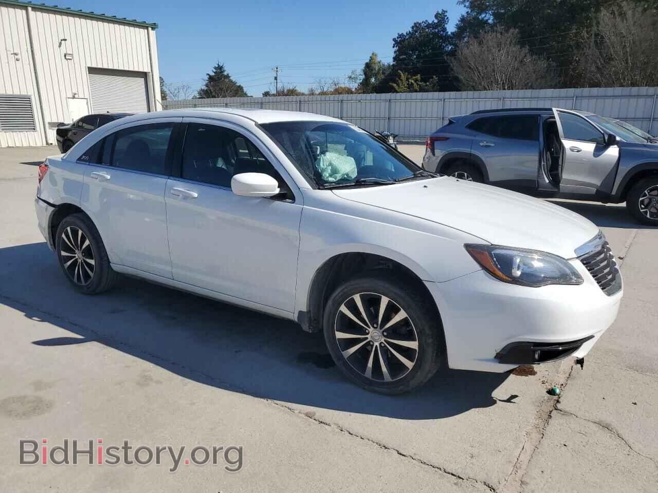 2013 CHRYSLER 200 - VIN: 1C3CCBBG9DN728990 - Фото 4