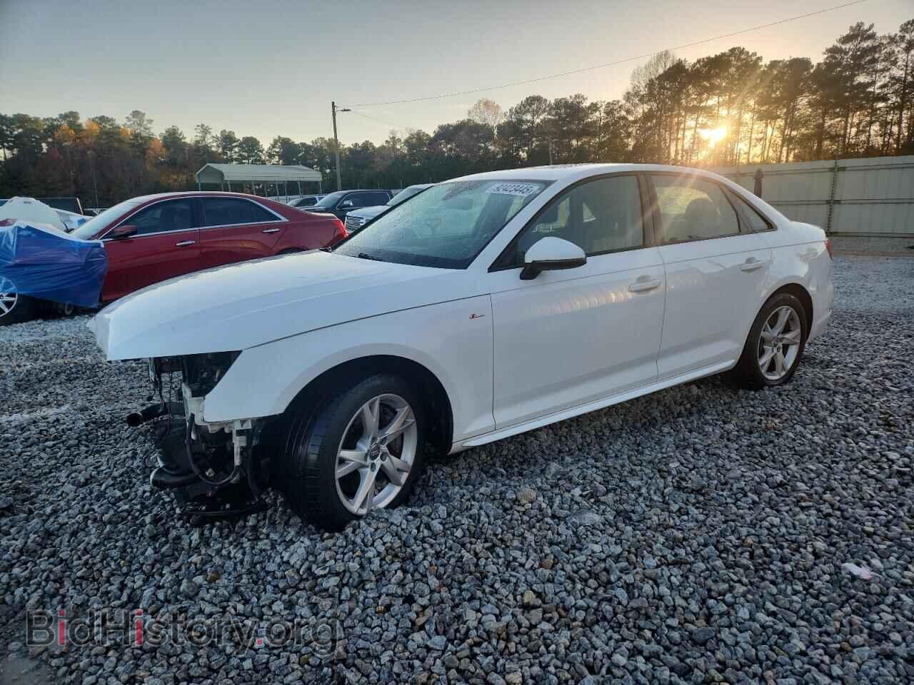 Фотография WAUDNAF41JA070098 - AUDI A4 2018