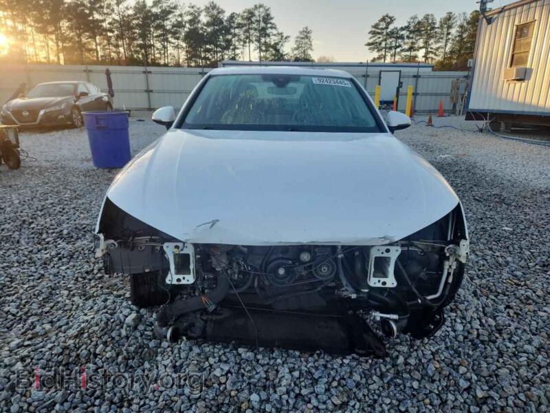 2018 Audi A4 (VIN WAUDNAF41JA070098) — photo 5 of 15
