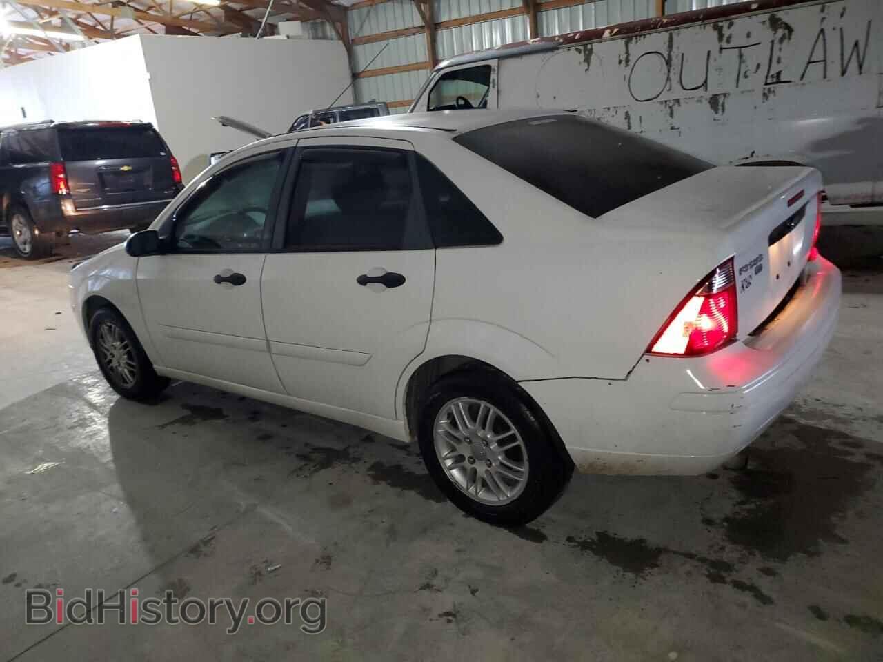 2007 FORD FOCUS - VIN: 1FAFP34N77W266268 - Фото 2