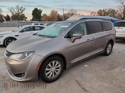 2017 Chrysler PACIFICA Touring L, серебристый — VIN 2C4RC1BG2HR536013, Copart