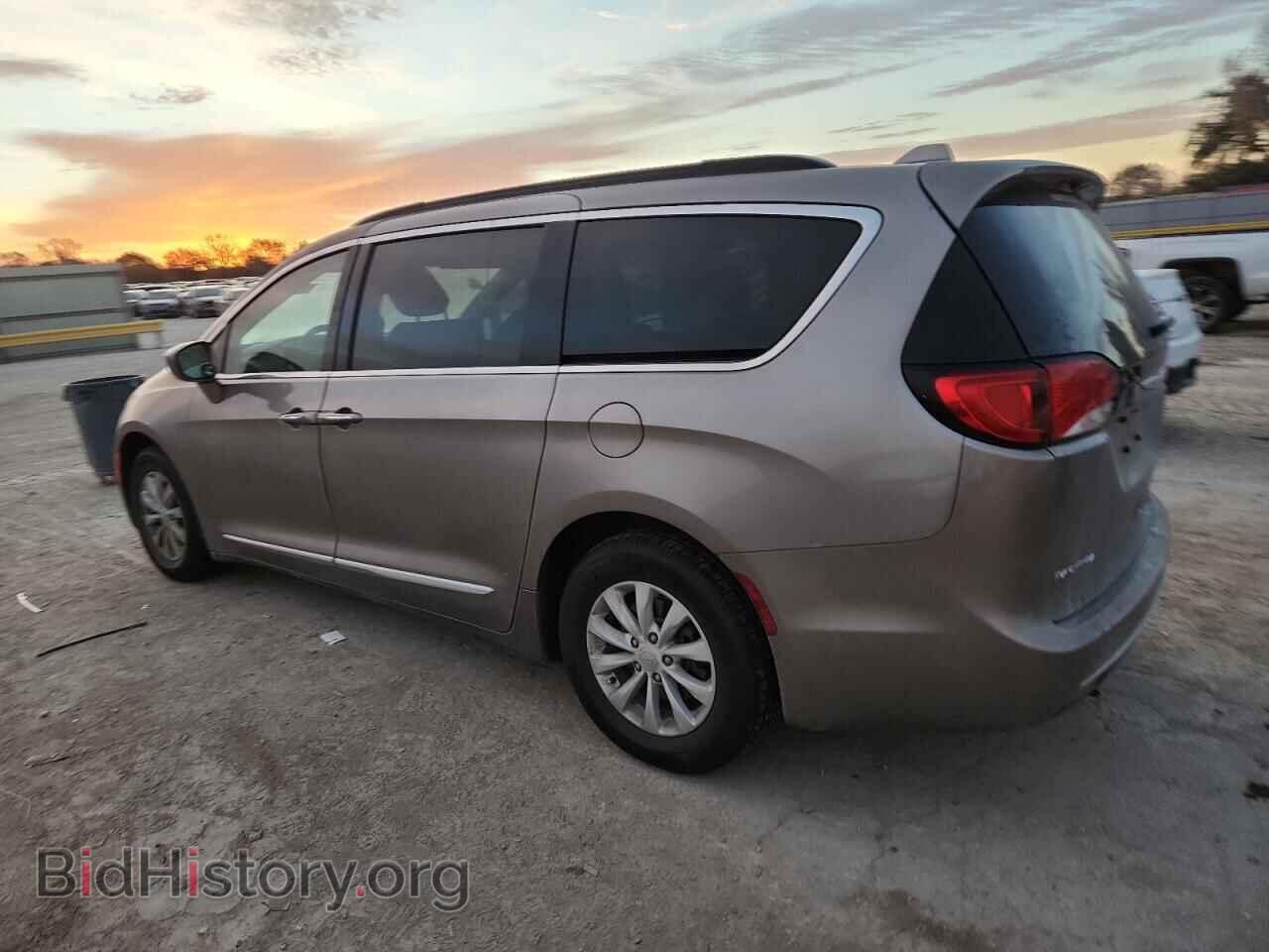2017 CHRYSLER PACIFICA - VIN: 2C4RC1BG2HR536013 - Фото 2