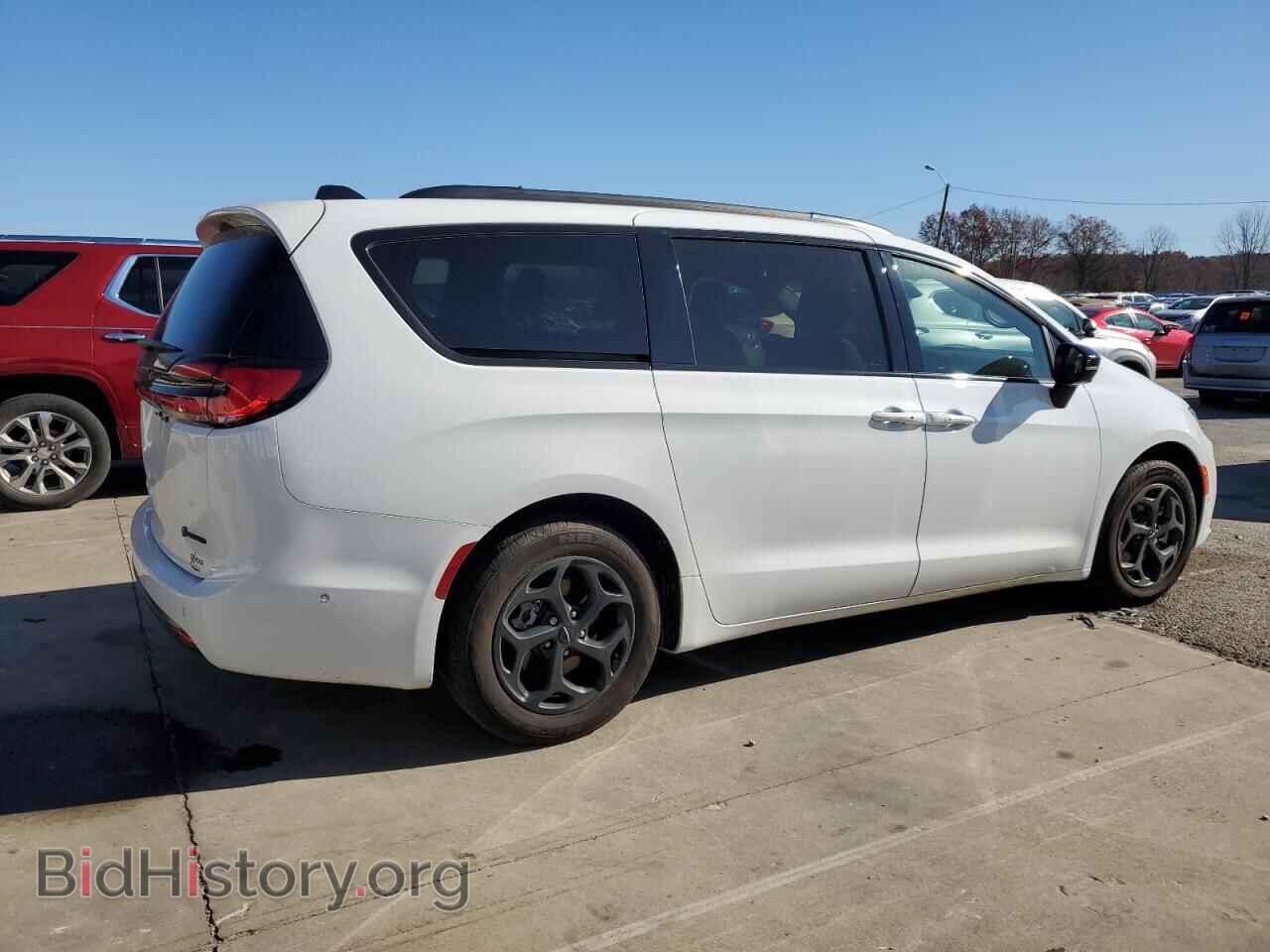 2024 CHRYSLER PACIFICA - VIN: 2C4RC1S75RR112360 - Фото 3