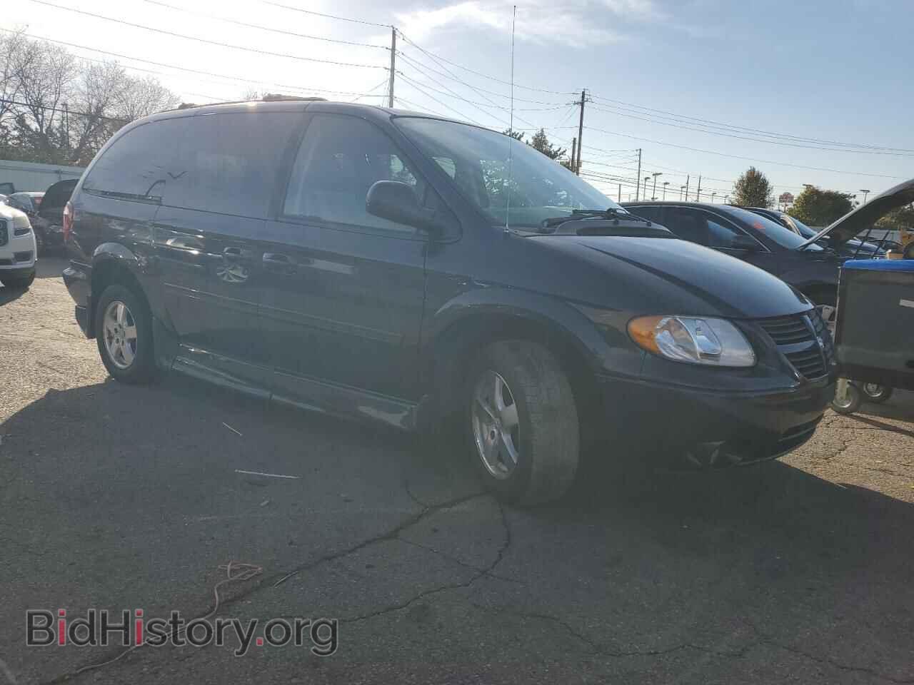 2007 DODGE All Models - VIN: 2D4GP44L97R314075 - Photo 4