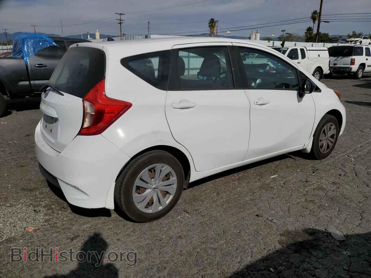 2018 NISSAN VERSA - VIN: 3N1CE2CP7JL354687 - Фото 3