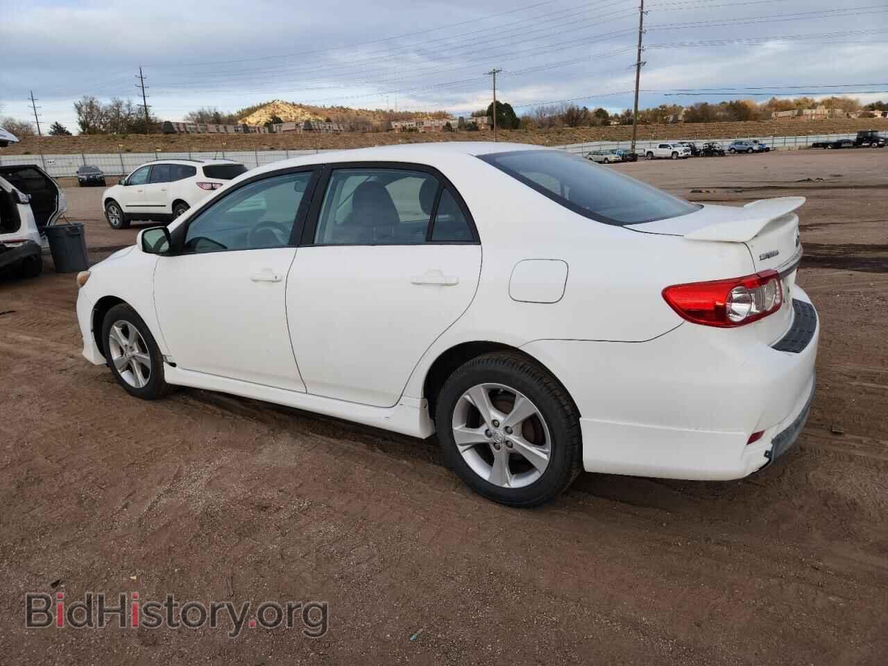 2011 TOYOTA COROLLA - VIN: 2T1BU4EE9BC633601 - Фото 2