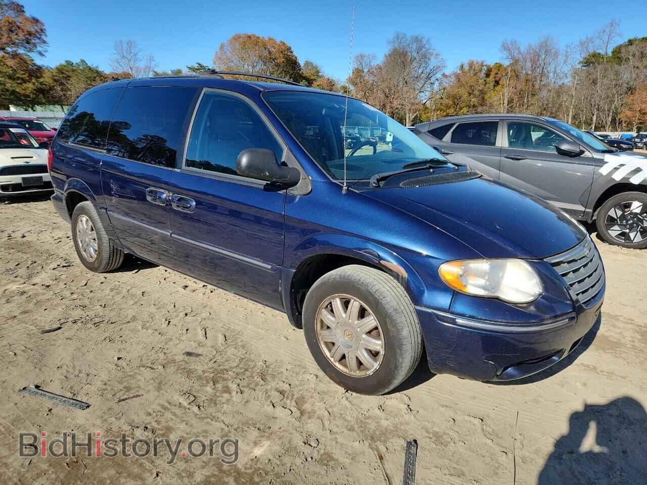 2005 CHRYSLER MINIVAN - VIN: 2C8GP64L35R294331 - Photo 4