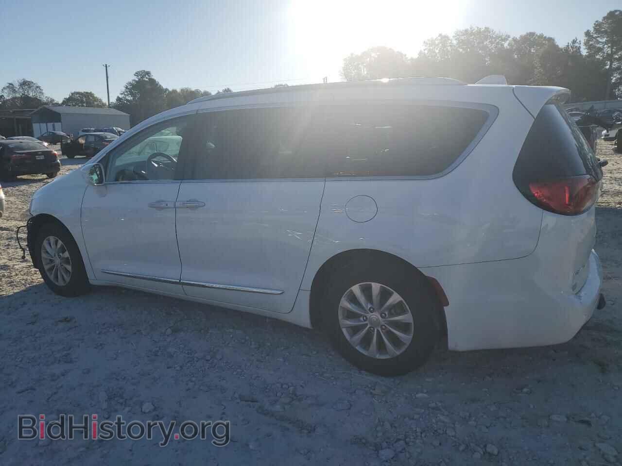 2018 CHRYSLER PACIFICA - VIN: 2C4RC1BGXJR246527 - Фото 2