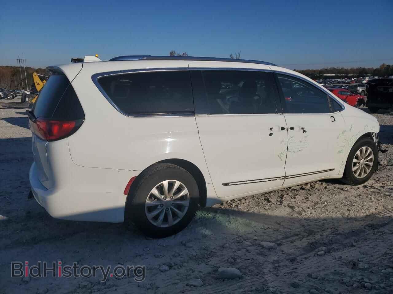 2018 CHRYSLER PACIFICA - VIN: 2C4RC1BGXJR246527 - Фото 3