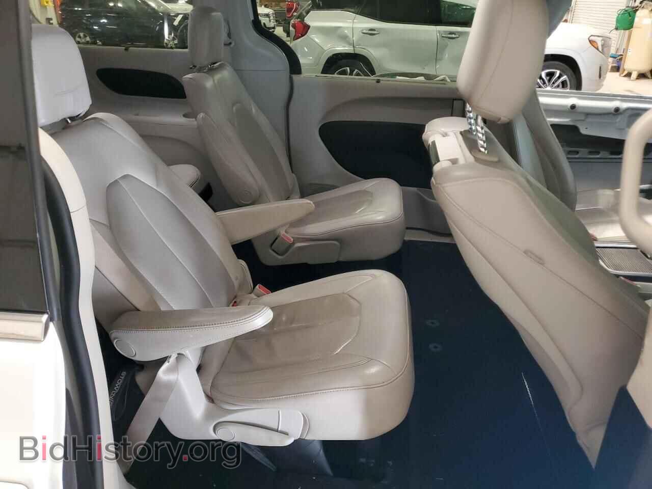 2018 CHRYSLER PACIFICA - VIN: 2C4RC1EG9JR350244 - Фото 11