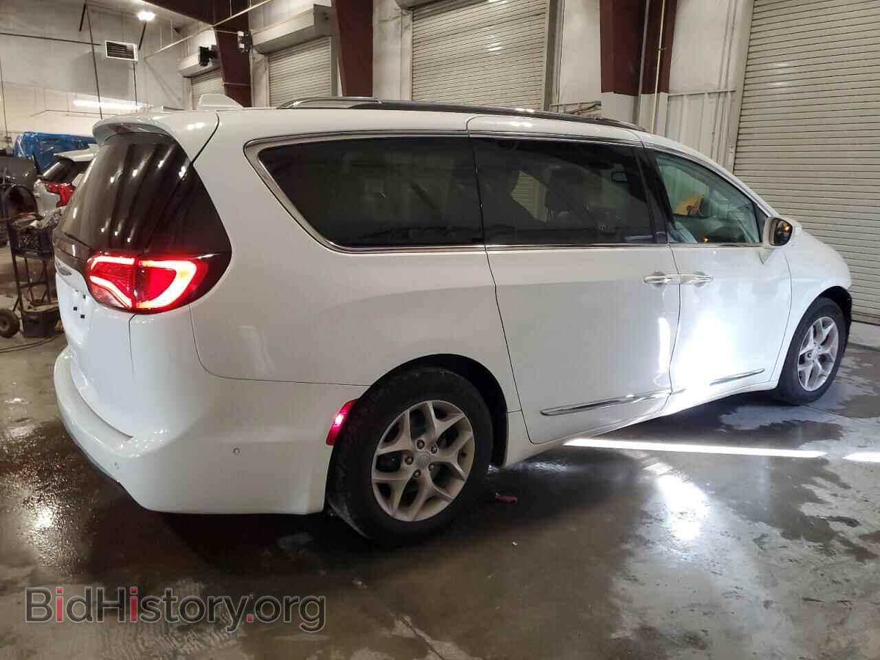 2018 CHRYSLER PACIFICA - VIN: 2C4RC1EG9JR350244 - Фото 3