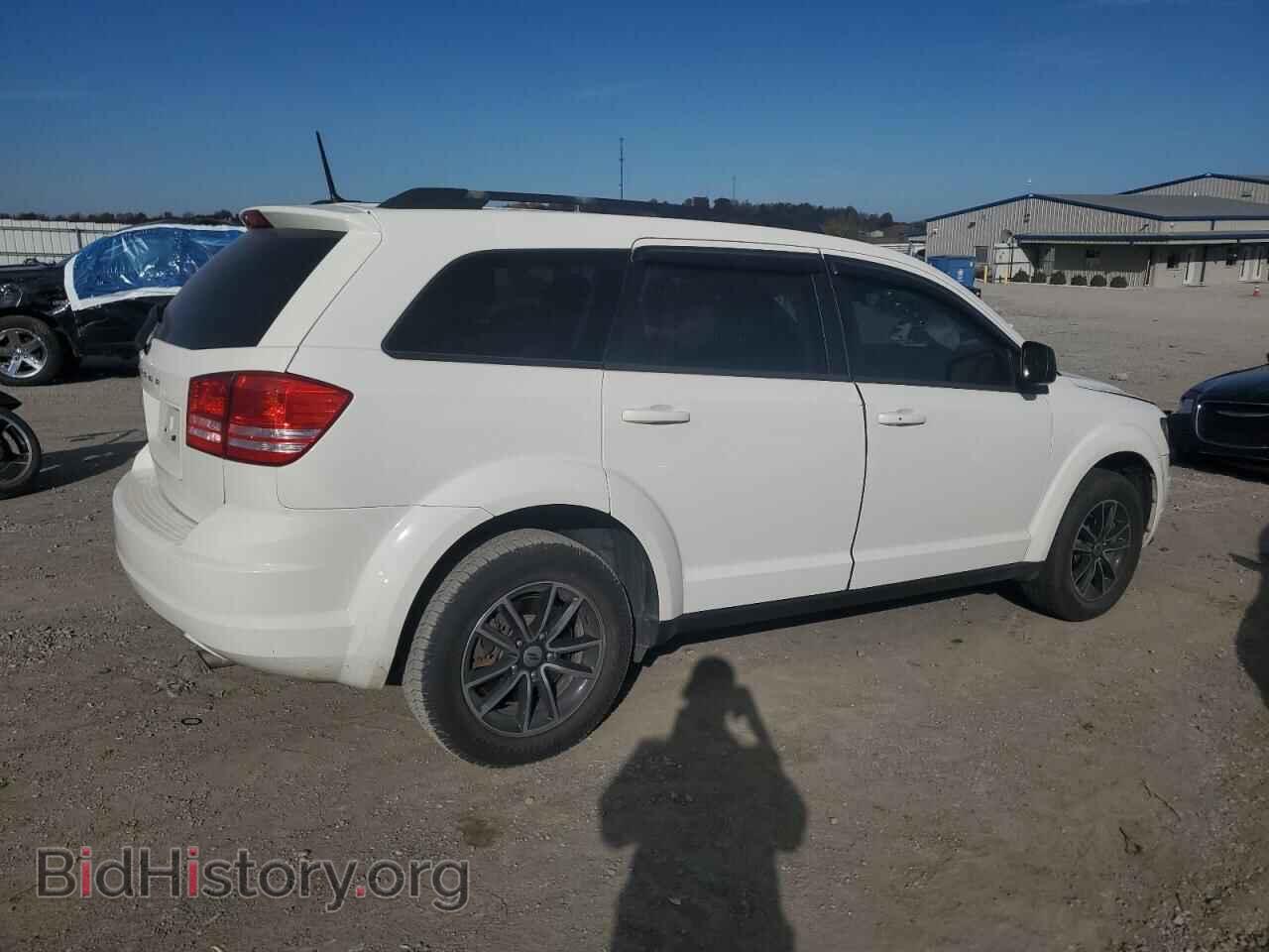 2018 DODGE JOURNEY - VIN: 3C4PDCABXJT490908 - Фото 3