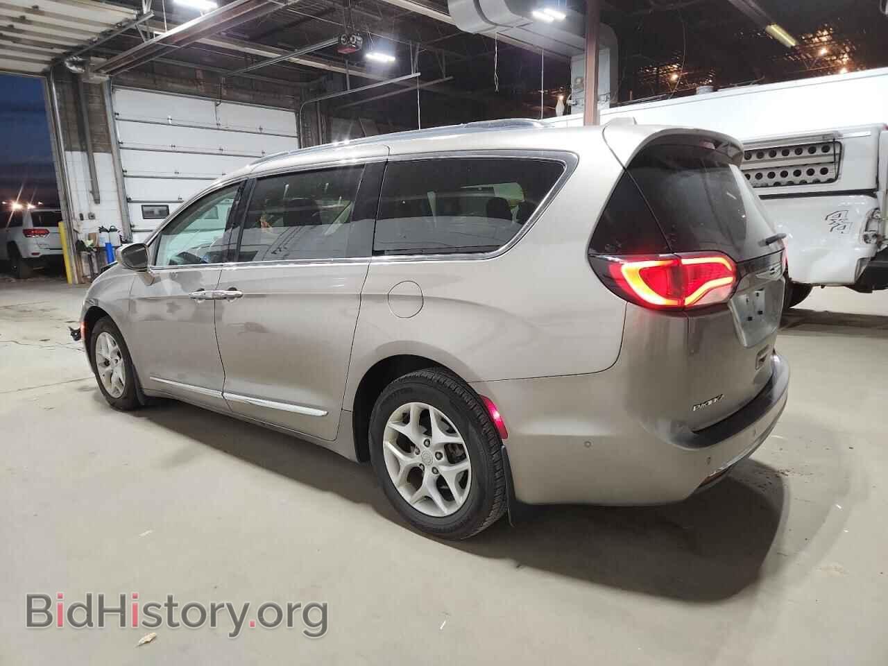 2017 CHRYSLER PACIFICA - VIN: 2C4RC1EG2HR832872 - Photo 2