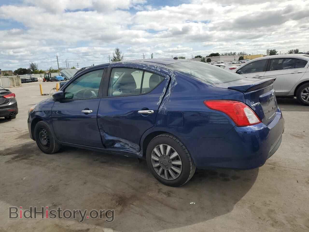 2019 NISSAN VERSA - VIN: 3N1CN7AP8KL869781 - Фото 2
