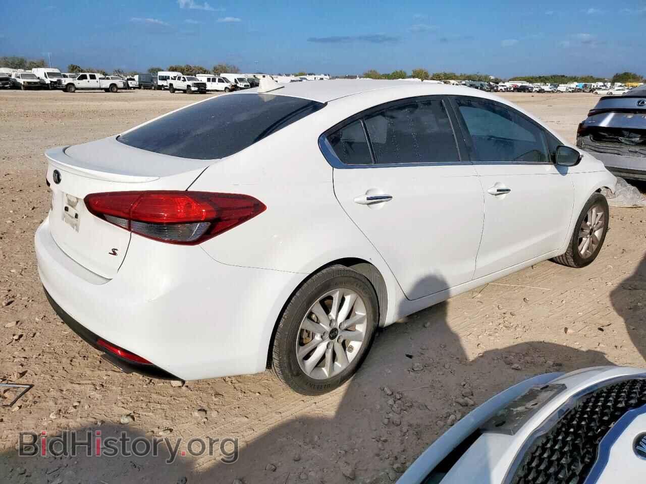 2017 KIA FORTE - VIN: 3KPFL4A79HE047437 - Фото 3