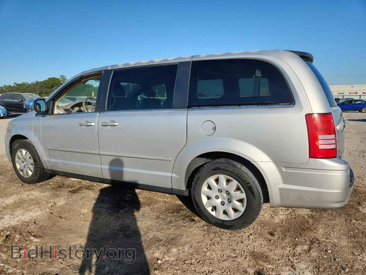 2009 CHRYSLER MINIVAN - VIN: 2A8HR44E19R631230 - Photo 2