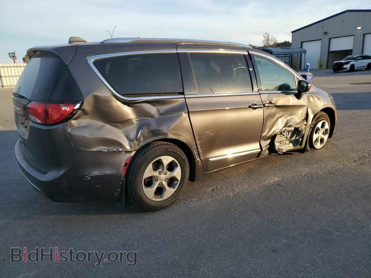 2017 CHRYSLER PACIFICA - VIN: 2C4RC1EG3HR763769 - Фото 3