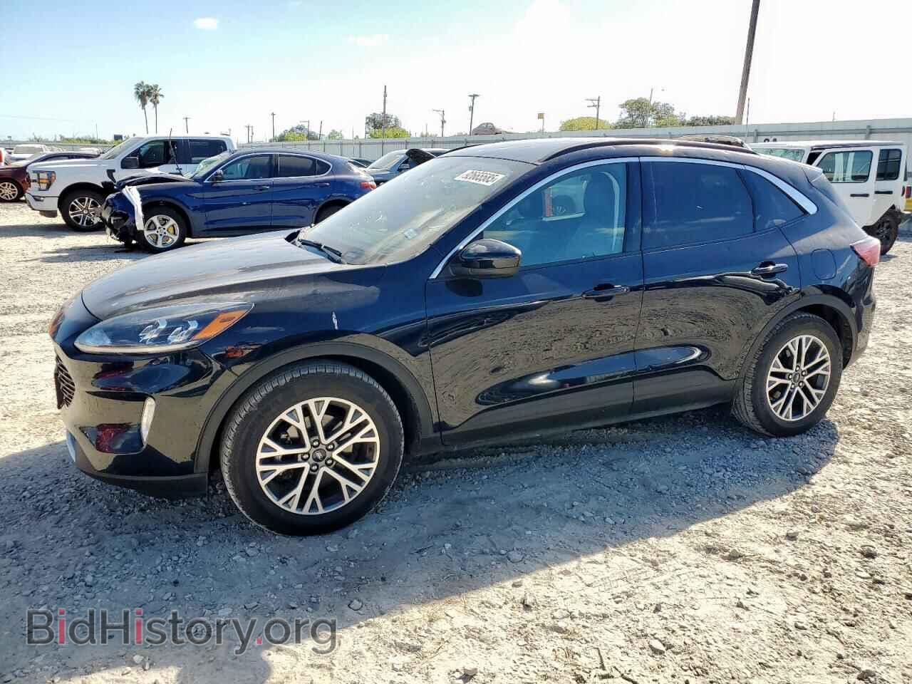 Photo 1FMCU0H61MUA77335 - FORD ESCAPE 2021