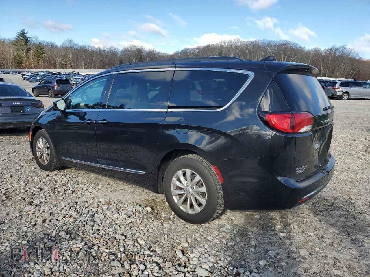 2017 CHRYSLER PACIFICA - VIN: 2C4RC1BGXHR803771 - Photo 2