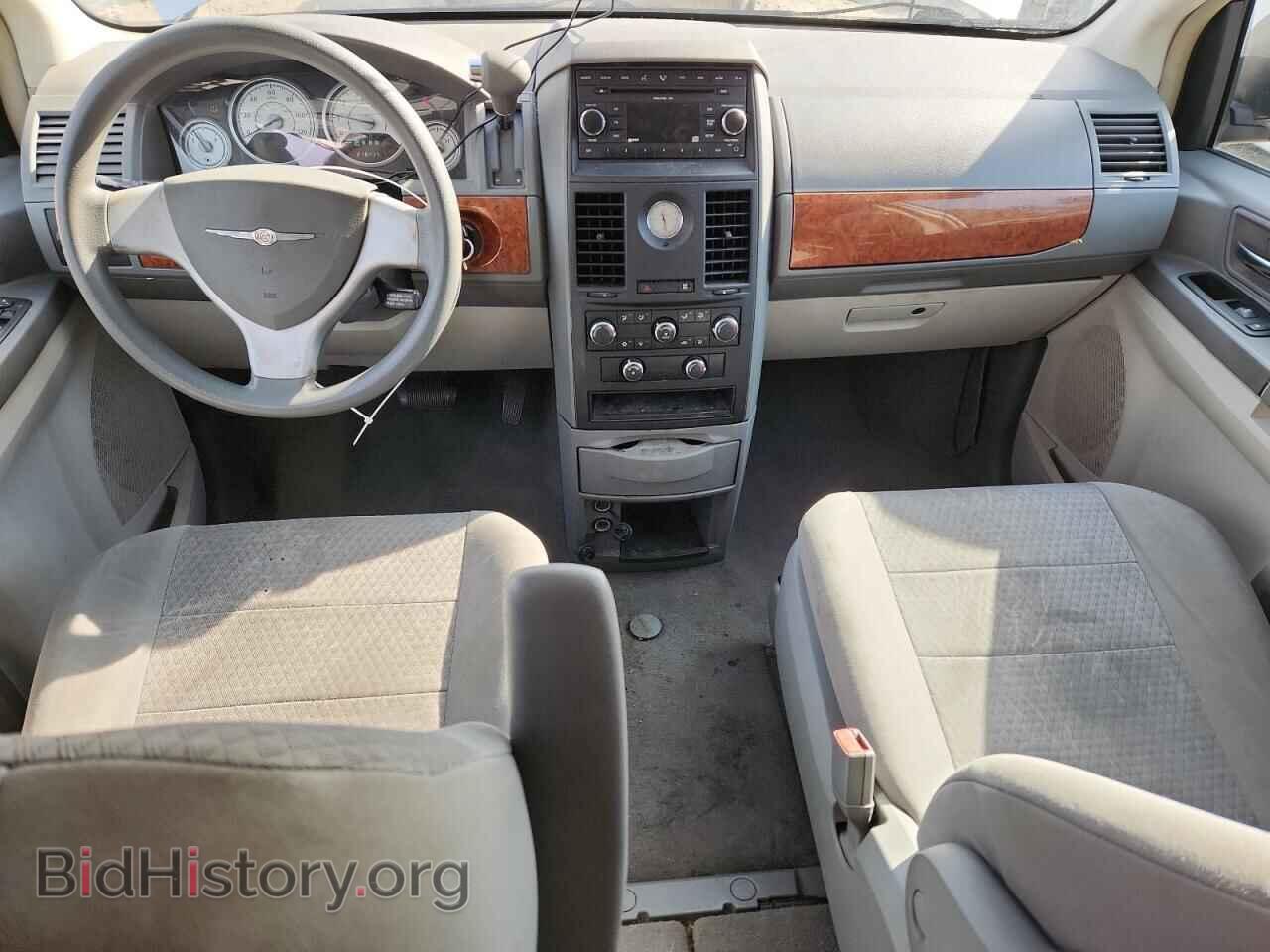 2008 CHRYSLER MINIVAN - VIN: 2A8HR44H28R727571 - Фото 8