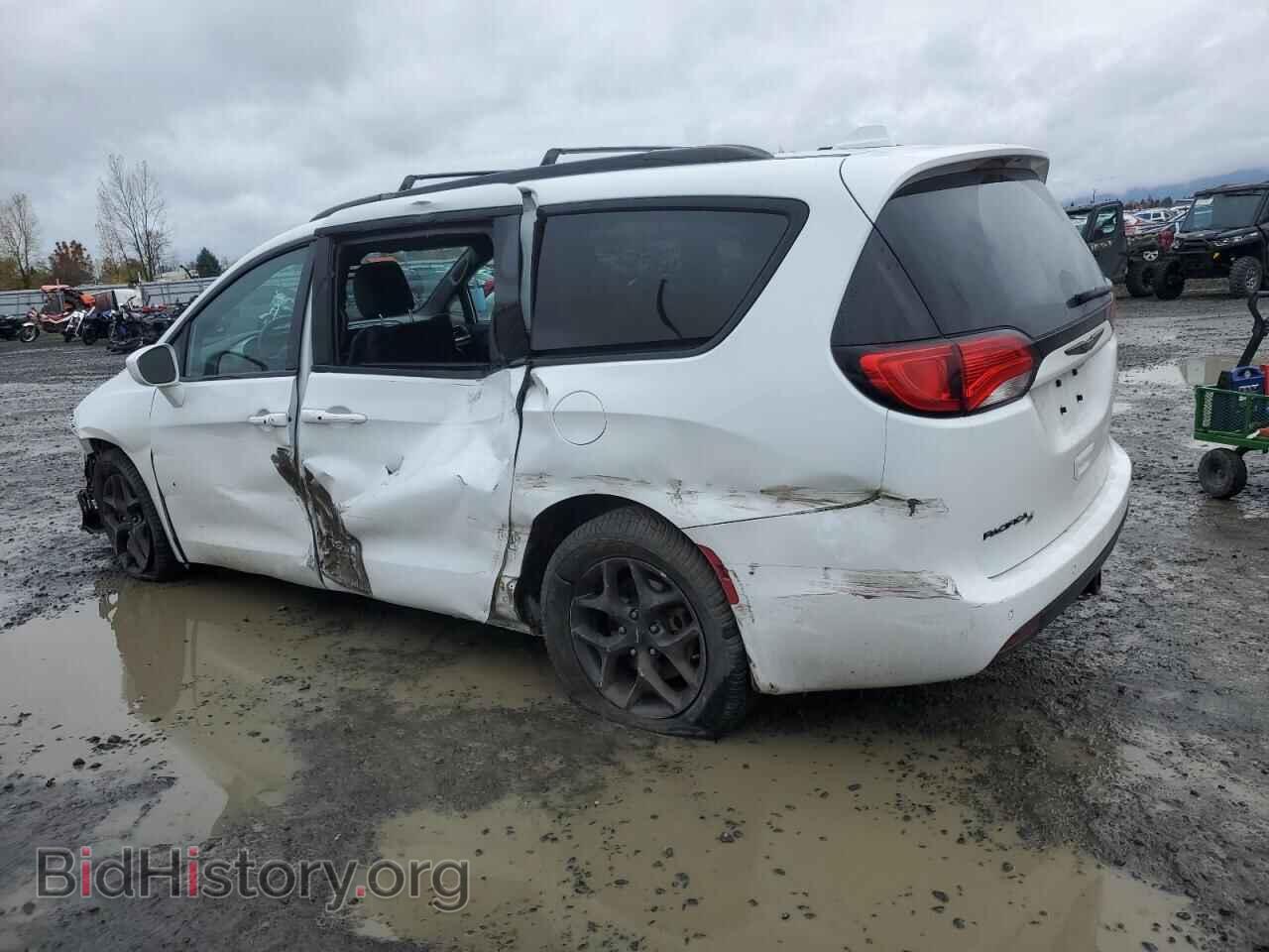 2018 CHRYSLER PACIFICA - VIN: 2C4RC1EG5JR307651 - Photo 2