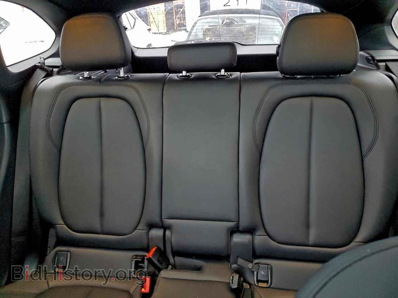 2016 BMW X1 - VIN: WBXHT3C32GP888272 - Фото 10
